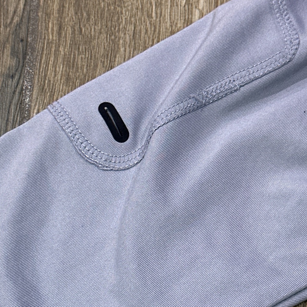 EC Reebok Running Pull Over - Picture 7 of 8